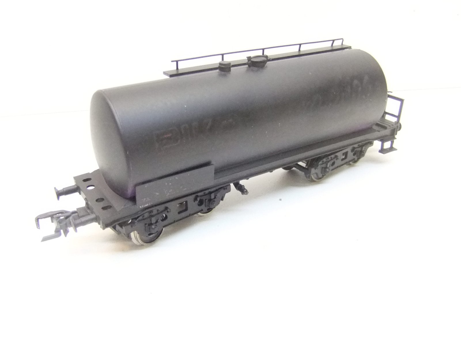 Ganzzug Tankwagen HO 4-achs. Kesselwagen DB mit Betriebsspuren – Bild 2