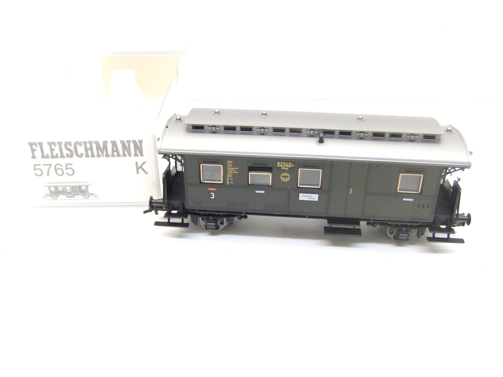 Fleischmann 5765K HO 2-achs. Personenwagen 3. Kl. mit Gepäckabteil DRG Ep.II – Bild 2