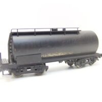 Ganzzug Tankwagen HO 4-achs. Kesselwagen DR mit Betriebsspuren