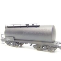 Ganzzug Tankwagen HO 4-achs. Kesselwagen DR mit Betriebsspuren