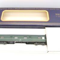 Piko HO 4-achs. Mod.Gepäckwagen DR Ep.IV  mit KK