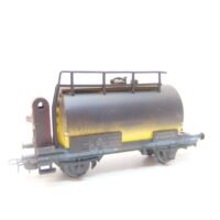 Ganzzug Tankwagen  HO 2-achs. Kesselwagen DSB „Ringstedt“ mit Betriebsspuren