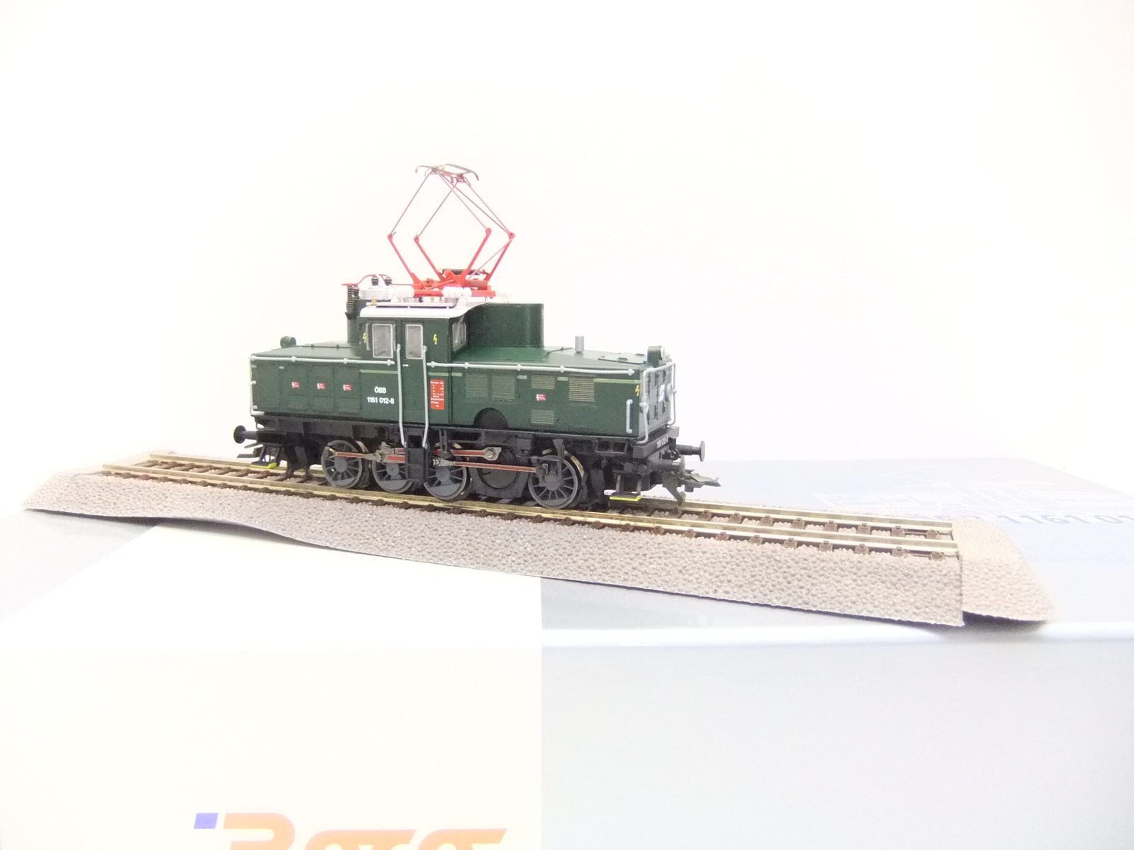 Roco 63832 HO E-Lok BR 1161 012-8 ÖBB Ep.IV -Platinserie- – Bild 2