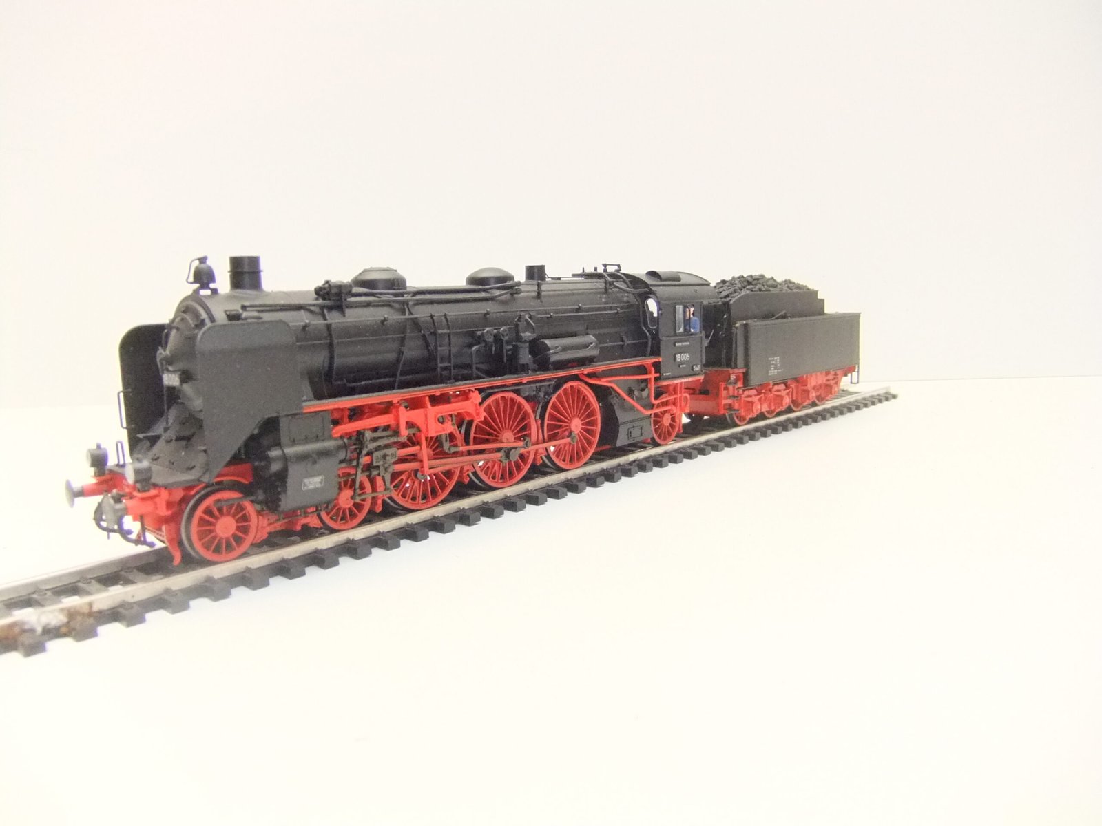Gützold 51100 HO Da-Lok BR 18 DR Ep.III Der kleine "Sachsenstolz" – Bild 3