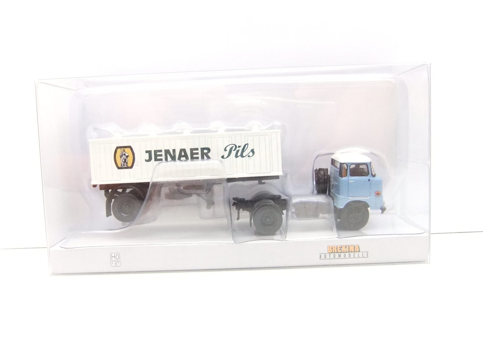 Brekina 71220 LKW IFA W 50 Hängerzug "Jenaer Pils"