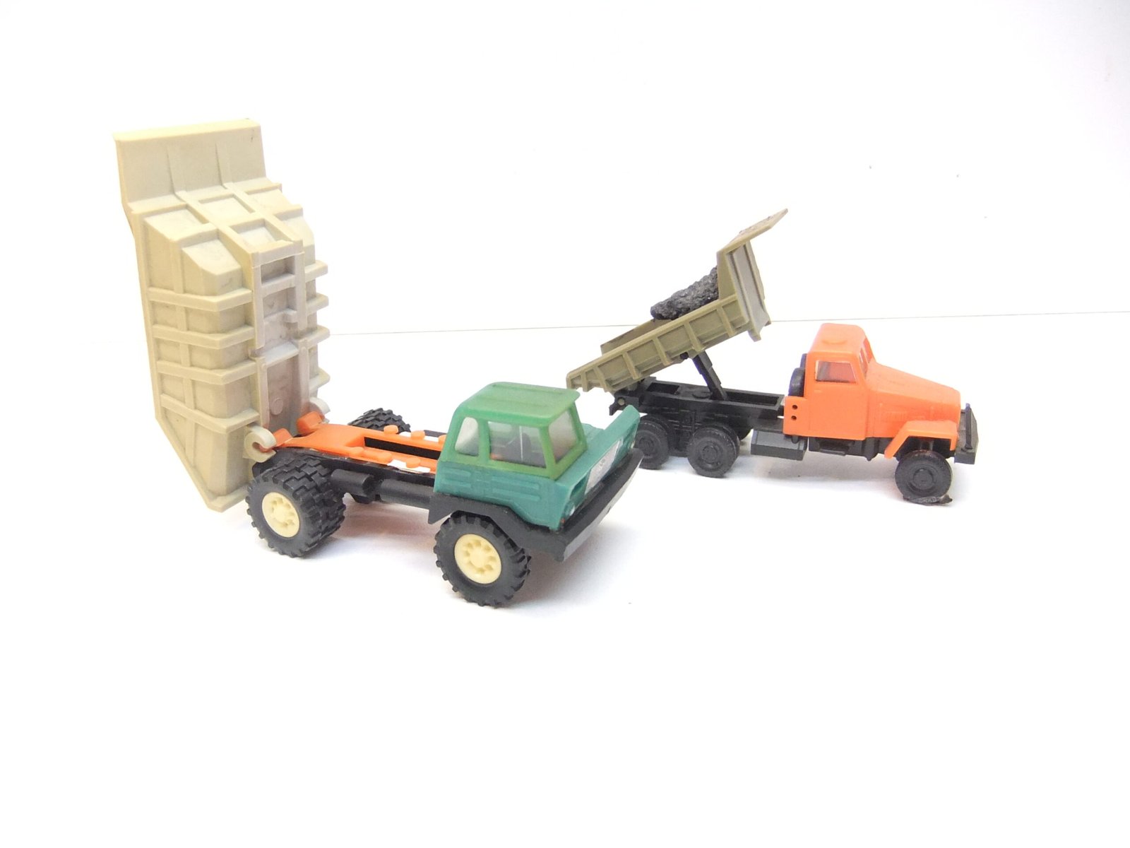 Espewe HO 2 LKW IFA G 5 Muldenkipper und Dumper Perlini – Bild 2
